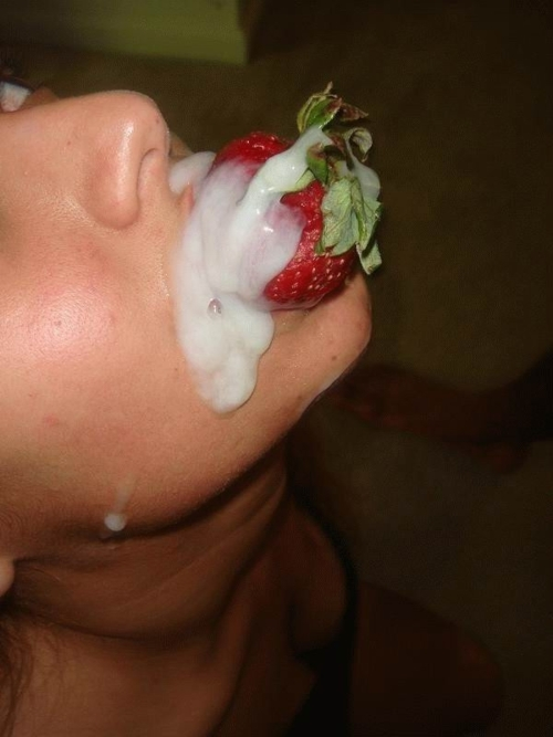 Strawberry With Cream, Yummy